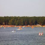 Jezioro w Sielpi i atrakcja turystyczna - rowerki wodne